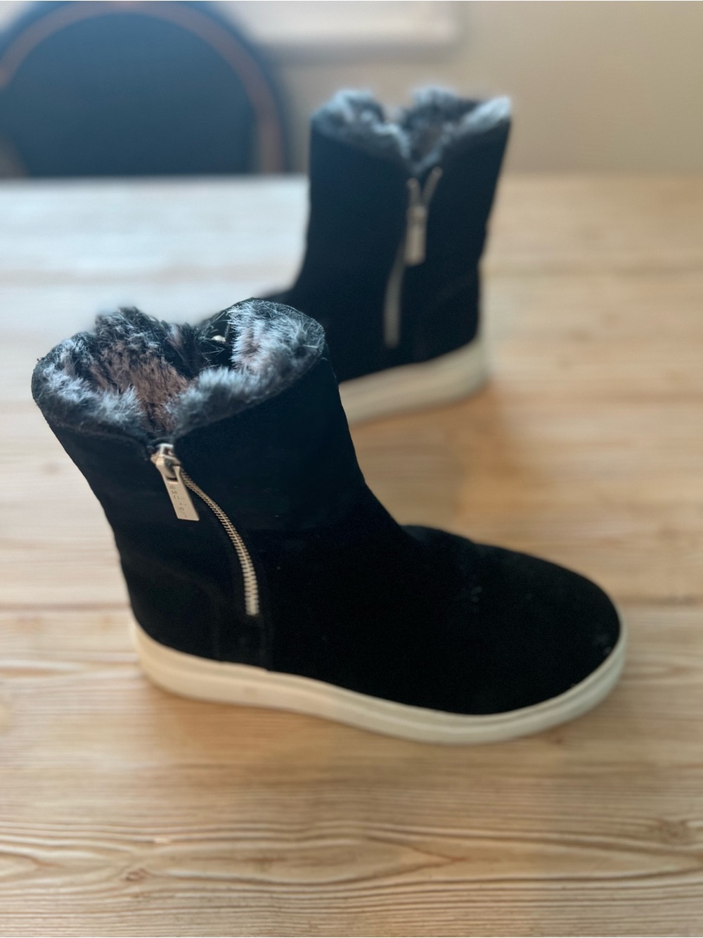 J/SLIDES Black Faux Fur-Lined Zip Ankle Booties